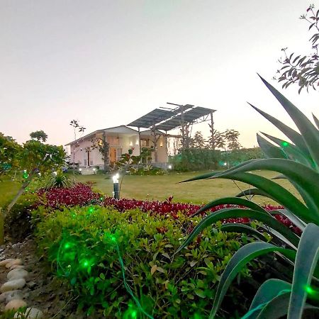 Shaw Estate-Farm House For A Small Parties-Jp Farm Greater Noida Ngoại thất bức ảnh