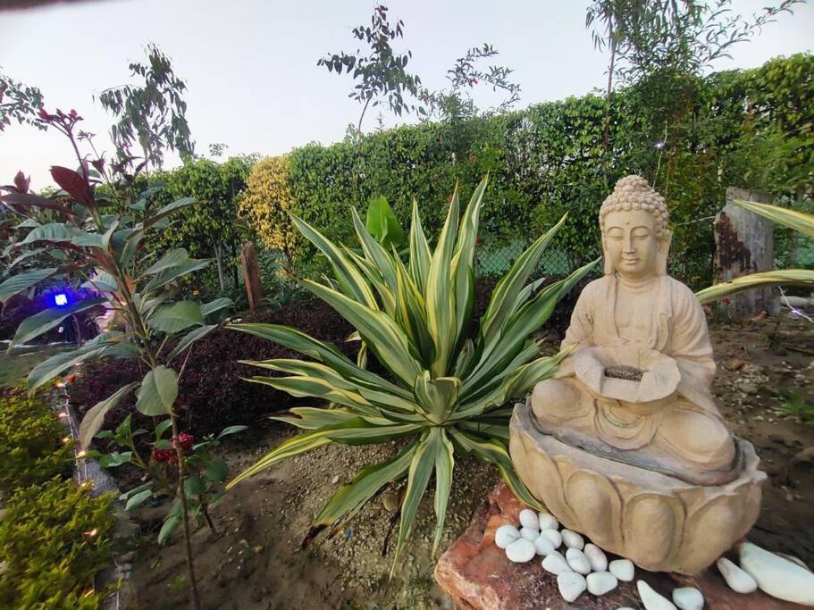 Shaw Estate-Farm House For A Small Parties-Jp Farm Greater Noida Ngoại thất bức ảnh