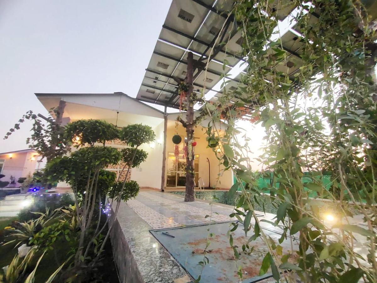 Shaw Estate-Farm House For A Small Parties-Jp Farm Greater Noida Ngoại thất bức ảnh