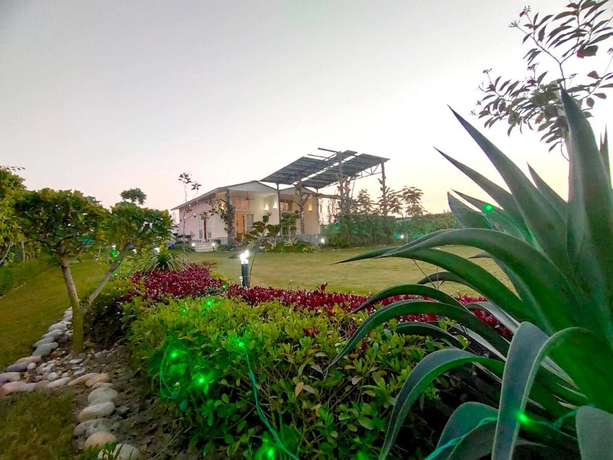 Shaw Estate-Farm House For A Small Parties-Jp Farm Greater Noida Ngoại thất bức ảnh