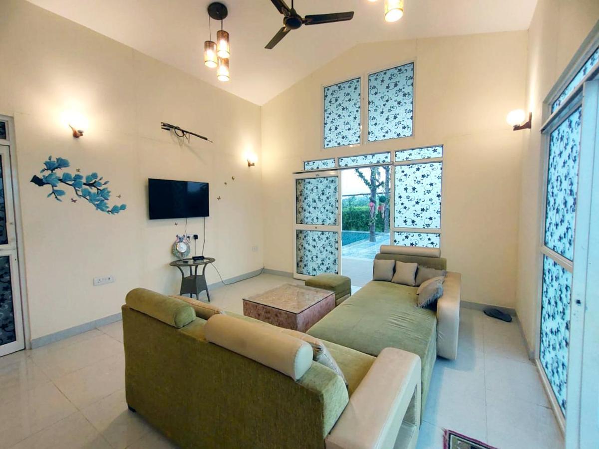 Shaw Estate-Farm House For A Small Parties-Jp Farm Greater Noida Ngoại thất bức ảnh