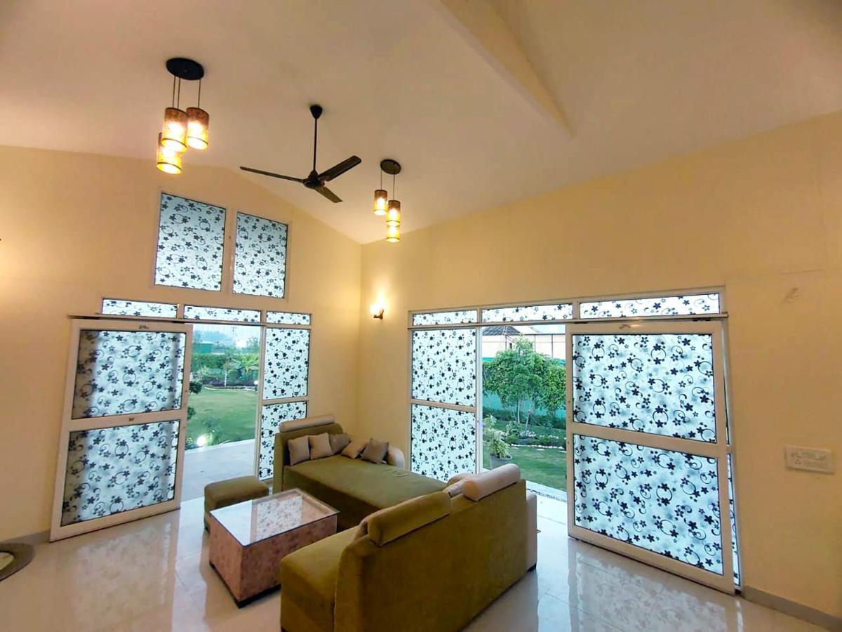 Shaw Estate-Farm House For A Small Parties-Jp Farm Greater Noida Ngoại thất bức ảnh