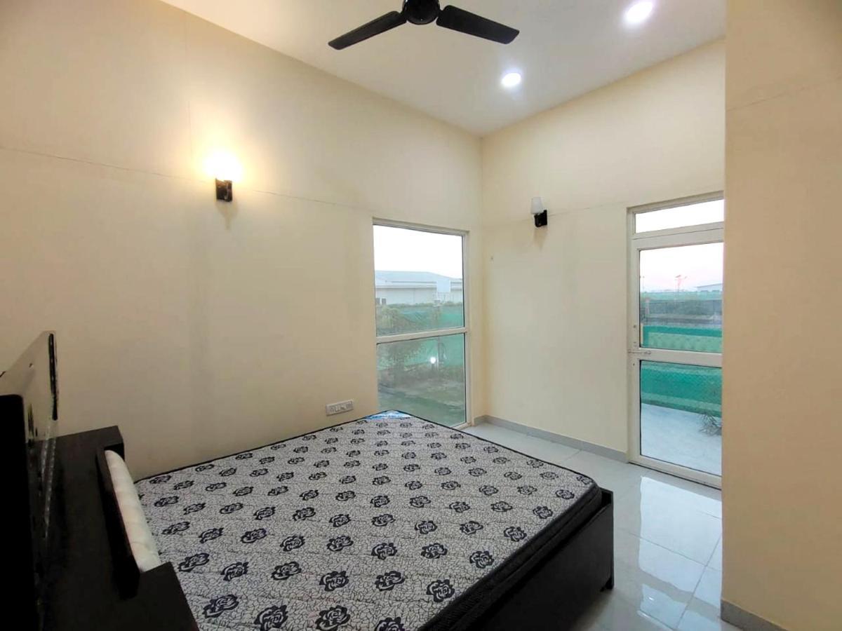 Shaw Estate-Farm House For A Small Parties-Jp Farm Greater Noida Ngoại thất bức ảnh