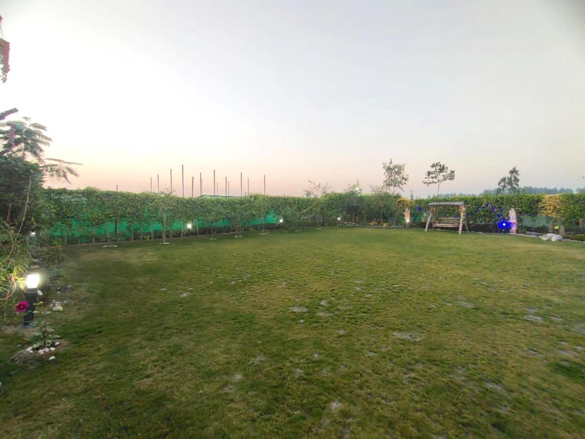 Shaw Estate-Farm House For A Small Parties-Jp Farm Greater Noida Ngoại thất bức ảnh