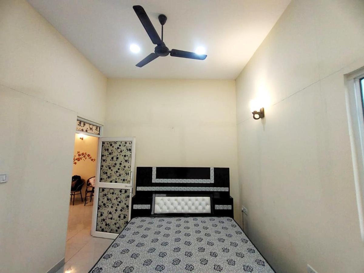 Shaw Estate-Farm House For A Small Parties-Jp Farm Greater Noida Ngoại thất bức ảnh
