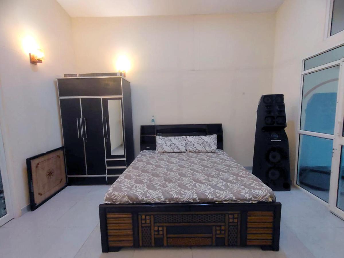 Shaw Estate-Farm House For A Small Parties-Jp Farm Greater Noida Ngoại thất bức ảnh